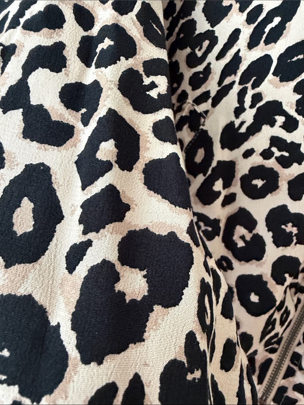 Sanctuary Leopard Print Bomber Jacket in Pink and Black - Picture 2 of 3